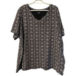 Catherines‎ Women's Plus Size 26 Geometric V-Neck Short Sleeve Top